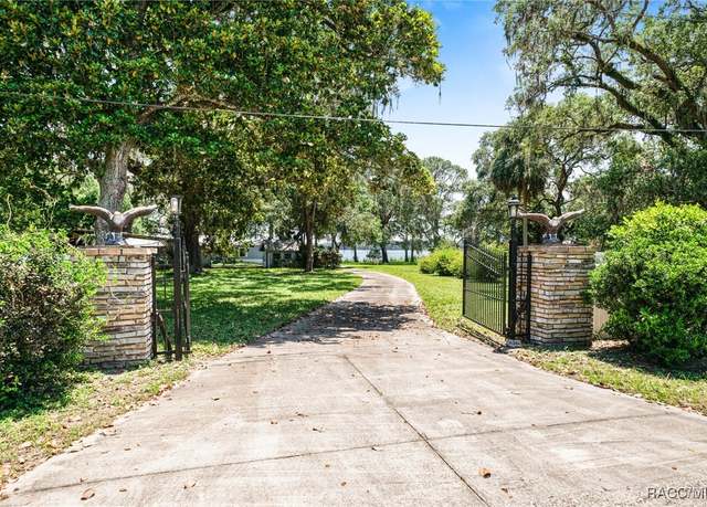 Property at 11350 SE 203rd Pl, Inglis, FL 34449, 3 beds, 2 baths