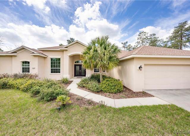 Property at 31 Lone Pine St, Homosassa, FL 34446, 4 beds, 3 baths