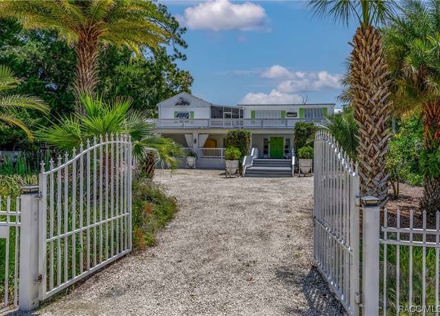 Property at 6611 Riverside Dr, Yankeetown, FL 34498, 5 beds, 7.5 baths