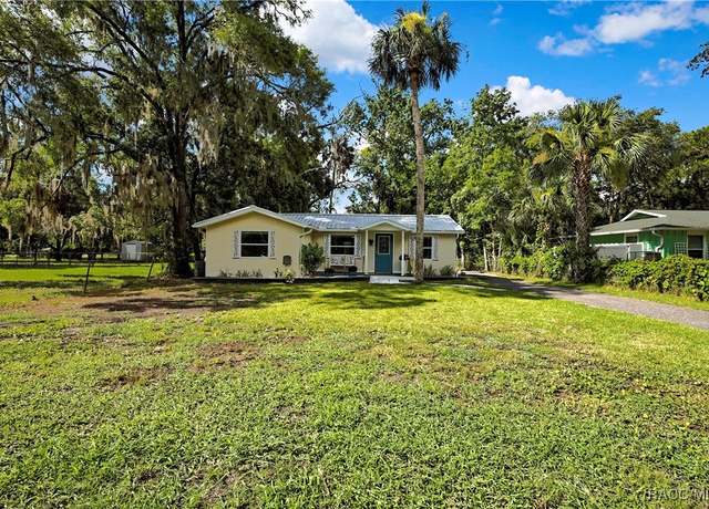 Property at 326 NE 9th St, Crystal River, FL 34428, 1 bed, 1 bath