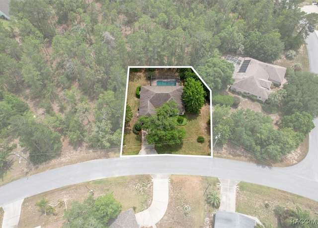 Property at 28 Grass St, Homosassa, FL 34446, 3 beds, 2 baths
