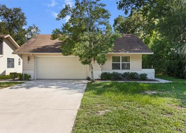 Property at 2 Woodmill Ct, Homosassa, FL 34446, 2 beds, 2 baths