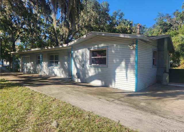 Property at 1328 NE 5th Ave, Crystal River, FL 34428, 3 beds, 2 baths