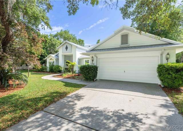 Property at 41 Pine Dr, Homosassa, FL 34446, 3 beds, 3 baths