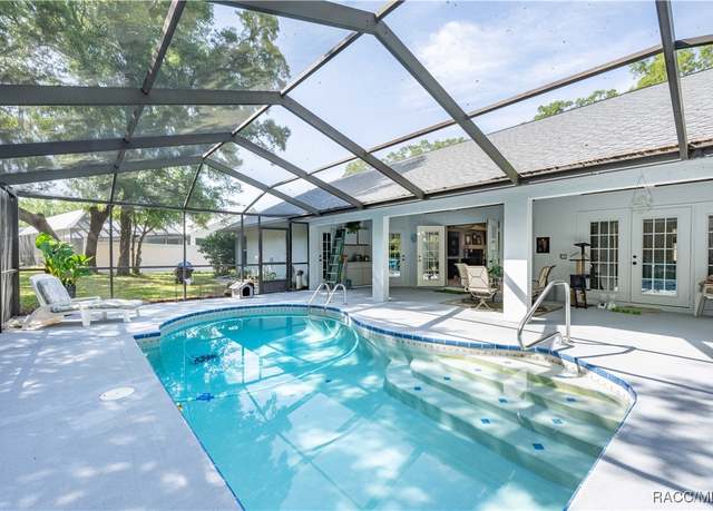 Property at 41 Pine Dr, Homosassa, FL 34446, 3 beds, 3 baths