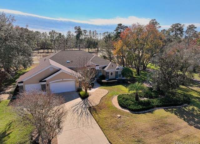 Property at 10 Quailwood Path, Homosassa, FL 34446, 3 beds, 2.5 baths