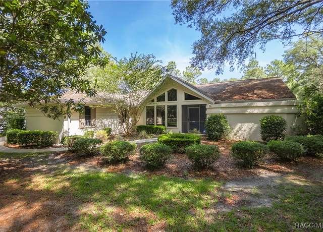 Property at 609 W Olympia St, Hernando, FL 34442, 3 beds, 2 baths