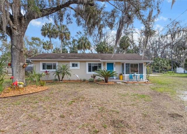 Property at 2021 NW 13th Ave, Crystal River, FL 34428, 3 beds, 2 baths