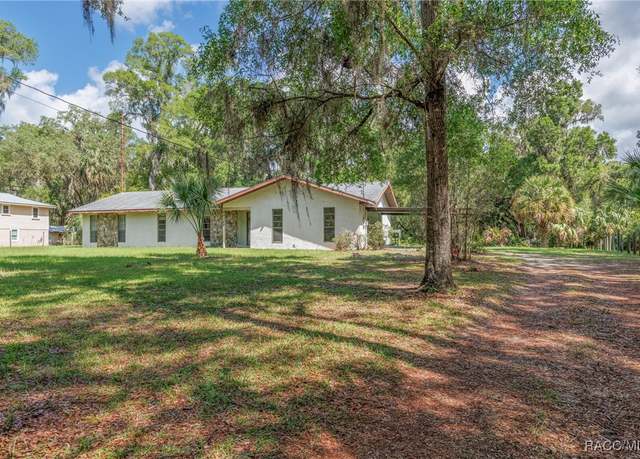 Property at 10169 W Tom Mason Dr, Crystal River, FL 34428, 3 beds, 2 baths