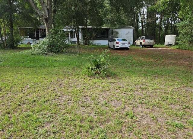 Property at 2747 E Center St, Inverness, FL 34453, 3 beds, 2 baths