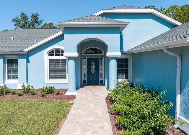 Property at 5204 N Tumblewood Dr, Crystal River, FL 34428, 3 beds, 2 baths