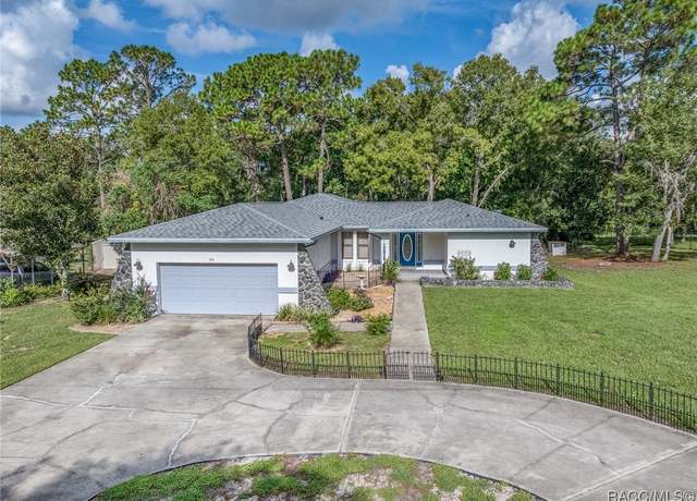Property at 814 N Pompeo Ave, Crystal River, FL 34429, 3 beds, 2.5 baths