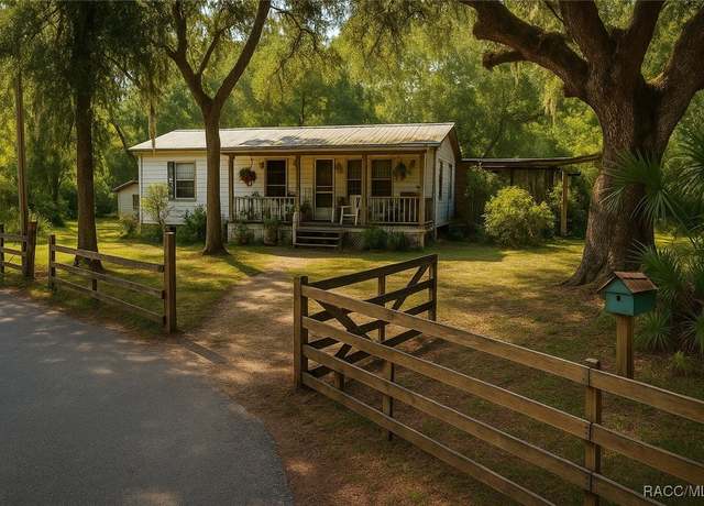 Property at 8735 N Dixie Dr, Dunnellon, FL 34434, 3 beds, 2 baths