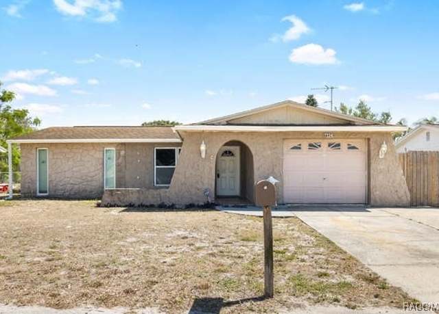 Property at 7234 Heath Dr, Port Richey, FL 34668, 2 beds, 2 baths
