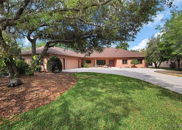 Property at 10 Linder St, Homosassa, FL 34446, 3 beds, 2.5 baths