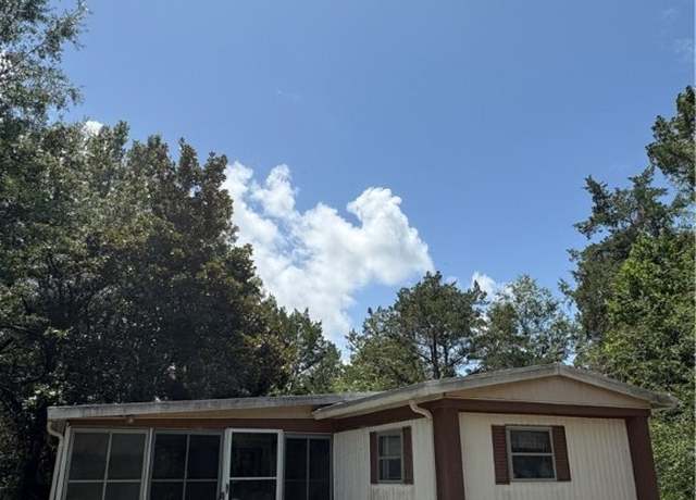 Property at 8434 W Aeroview Ln, Crystal River, FL 34429, 2 beds, 2 baths
