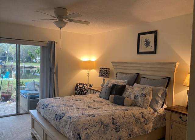 Property at 11287 W Bayshore Dr, Crystal River, FL 34429, 2 beds, 2 baths