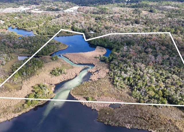 Property at 8964 W White Dogwood Dr, Homosassa, FL 34448, 2 beds, 1.5 baths