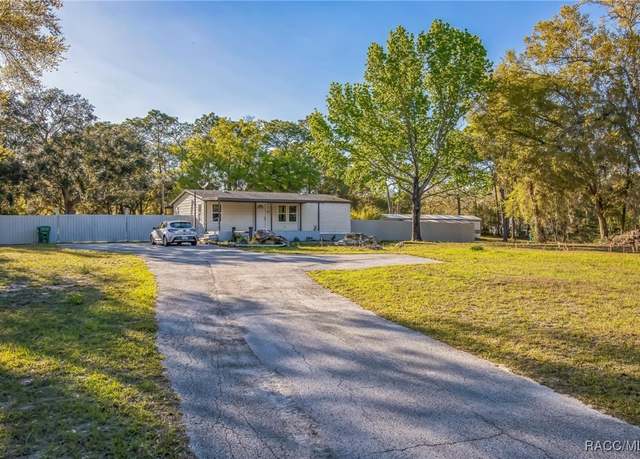 Property at 2276 N Reynolds Ave, Crystal River, FL 34428, 2 beds, 2 baths