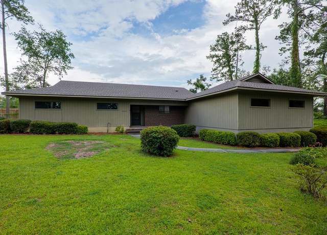Property at 2005 Pinecliff Dr, Valdosta, GA 31602, 3 beds, 2 baths