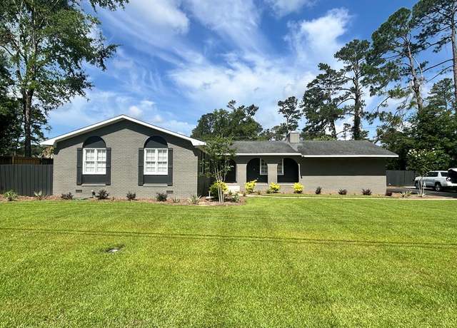 Property at 2202 Gornto Rd, Valdosta, GA 31602, 3 beds, 2 baths