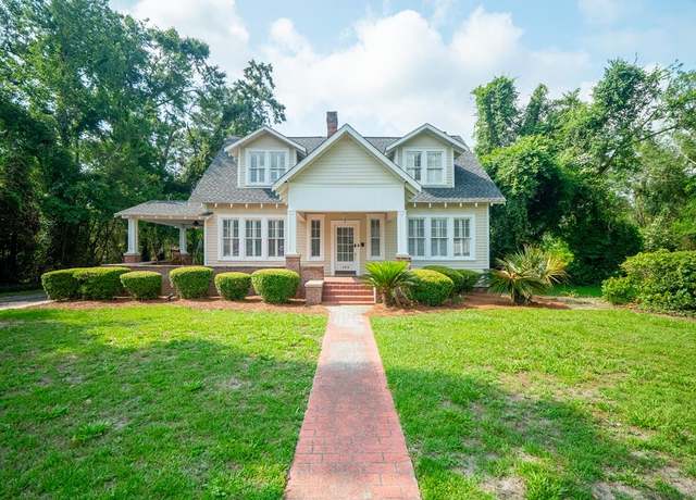 Property at 103 W Moore St, Valdosta, GA 31602, 4 beds, 3.5 baths