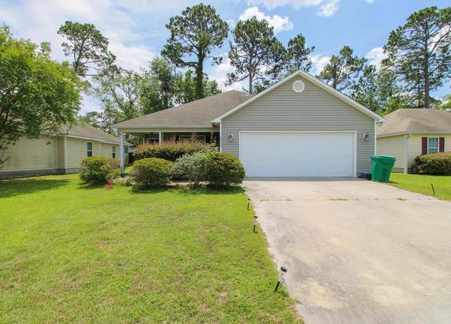 Property at 2720 Pineview Dr, Valdosta, GA 31602, 3 beds, 2 baths