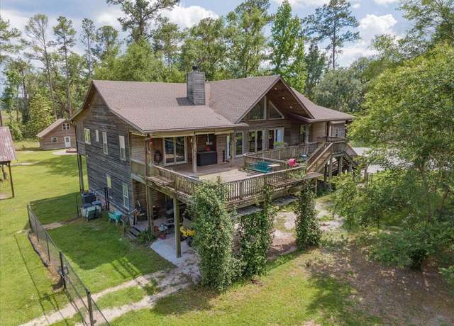 Property at 8262 Troupeville Rd, Valdosta, GA 31602, 3 beds, 3.5 baths