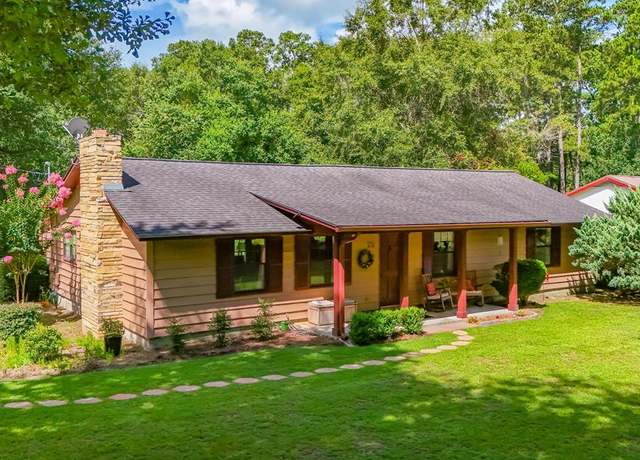 Property at 22 Inwood Pl, Thomasville, GA 31792, 3 beds, 2 baths