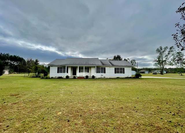 Property at 1296 Boone Rd, Adel, GA 31620, 4 beds, 2 baths