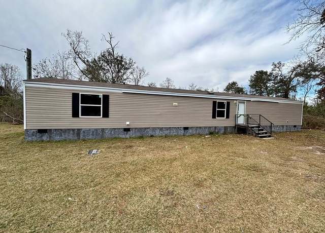 Property at 41 Browning Ln, Lakeland, GA 31635, 3 beds, 2 baths