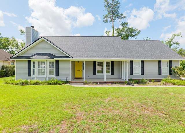 Property at 1004 Charleston Pl, Valdosta, GA 31602, 3 beds, 2.5 baths