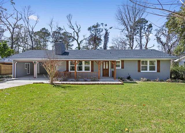 Property at 2110 Park Ln, Valdosta, GA 31602, 5 beds, 3 baths