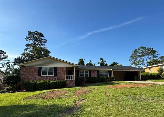 Property at 1212 Dellwood Dr, Valdosta, GA 31602, 3 beds, 2 baths