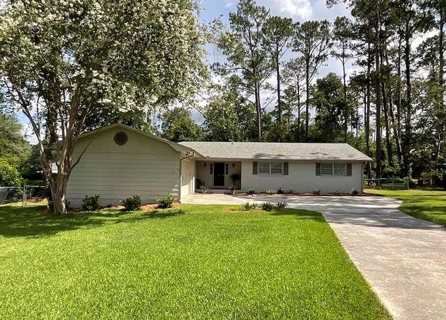 Property at 1104 Linda Dr, Valdosta, GA 31602, 3 beds, 2 baths