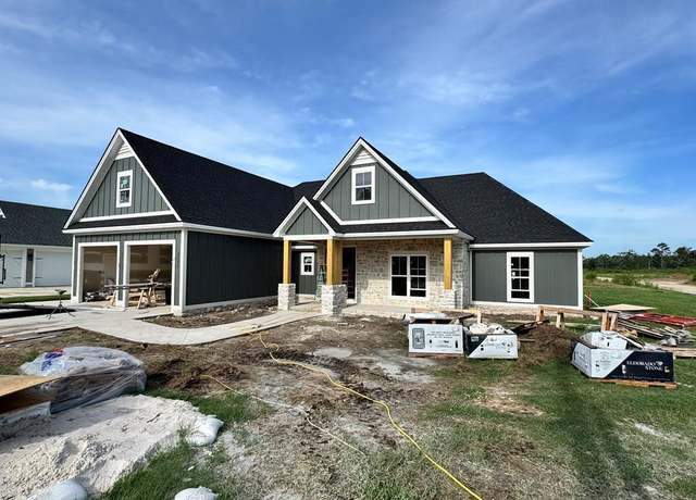 Property at 449 Long Pond Rd, Lake Park, GA 31636, 5 beds, 3.5 baths