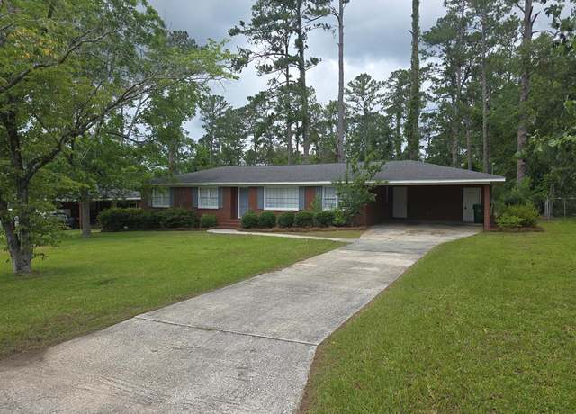 Property at 1216 Thomwal St, Valdosta, GA 31602, 3 beds, 2 baths