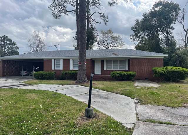 Property at 501 Sherrod Ave, Nashville, GA 31639, 4 beds, 3 baths