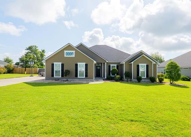 Property at 11 Barrett Ln, Lakeland, GA 31635, 4 beds, 2 baths