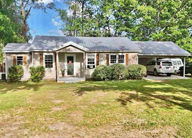 Property at 509 South Nelson St, Hahira, GA 31632, 2 beds, 2 baths