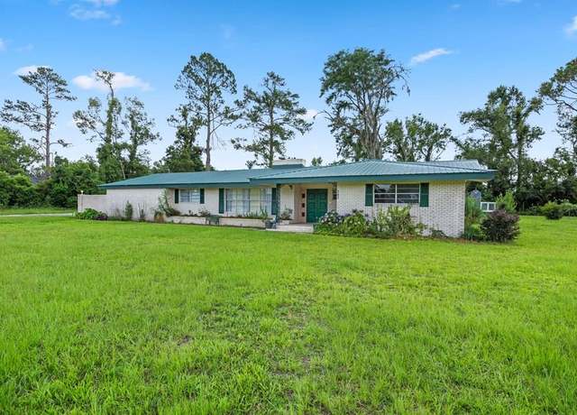 Property at 161 W Main St, Lakeland, GA 31635, 3 beds, 2.5 baths