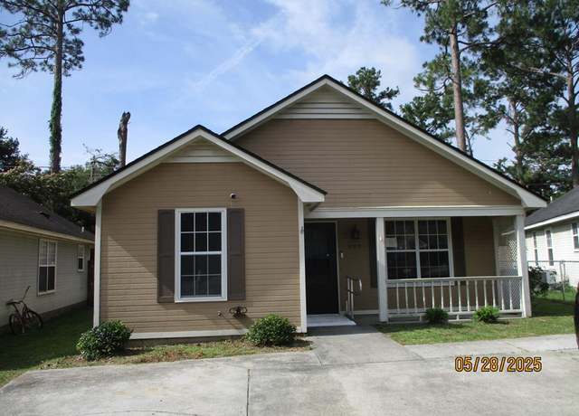 Property at 900 Mcafina Trl, Valdosta, GA 31602, 3 beds, 2 baths