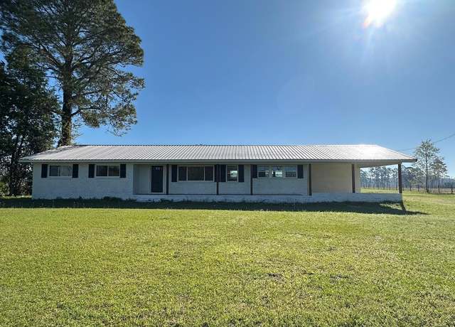 Property at 1918 Register Rd, Adel, GA 31620, 3 beds, 2 baths