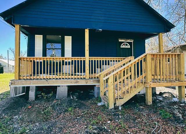 Property at 218 Teddy St, Thomasville, GA 31792, 2 beds, 2 baths