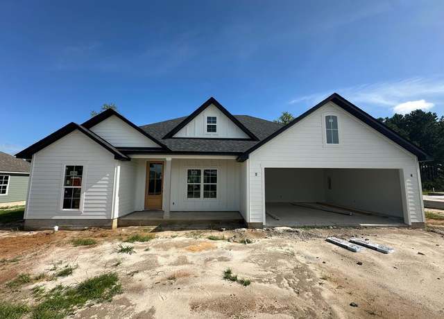 Property at 319 Barry Field Cir, Hahira, GA 31632, 4 beds, 2 baths