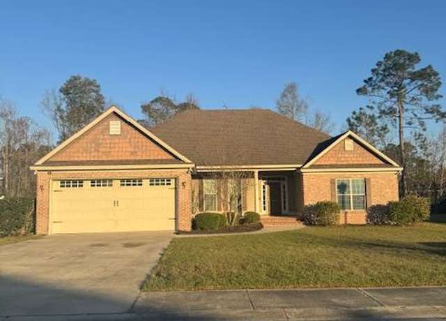 Property at 3859 Thoreau Dr, Valdosta, GA 31605, 4 beds, 2 baths