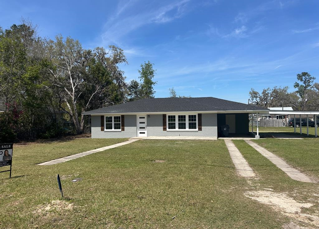 Property at 23 E Bostick Ave, Lakeland, GA 31635, 3 beds, 1 bath