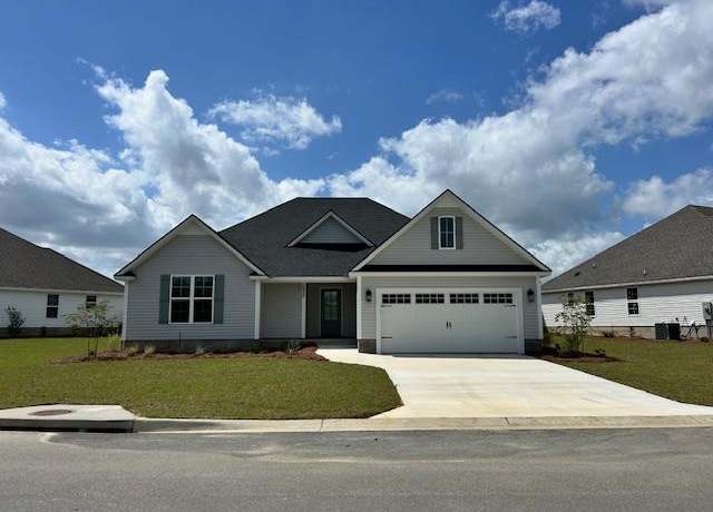 Property at 3920 Landings Cir, Hahira, GA 31632, 4 beds, 2 baths