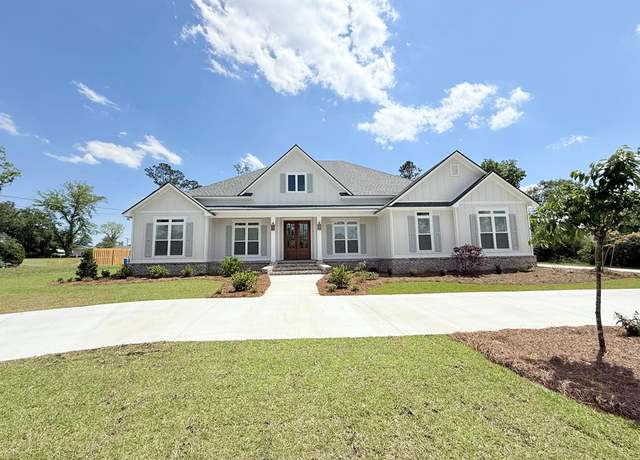 Property at 4 Ramblewood Cir, Valdosta, GA 31602, 4 beds, 3.5 baths