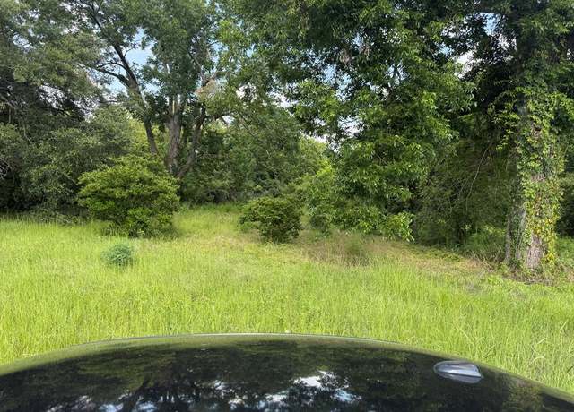 Property at 2540 W James Rd, Valdosta, GA 31602